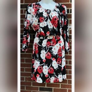Sz Large Lularoe Judy Red Floral Wrap Dress